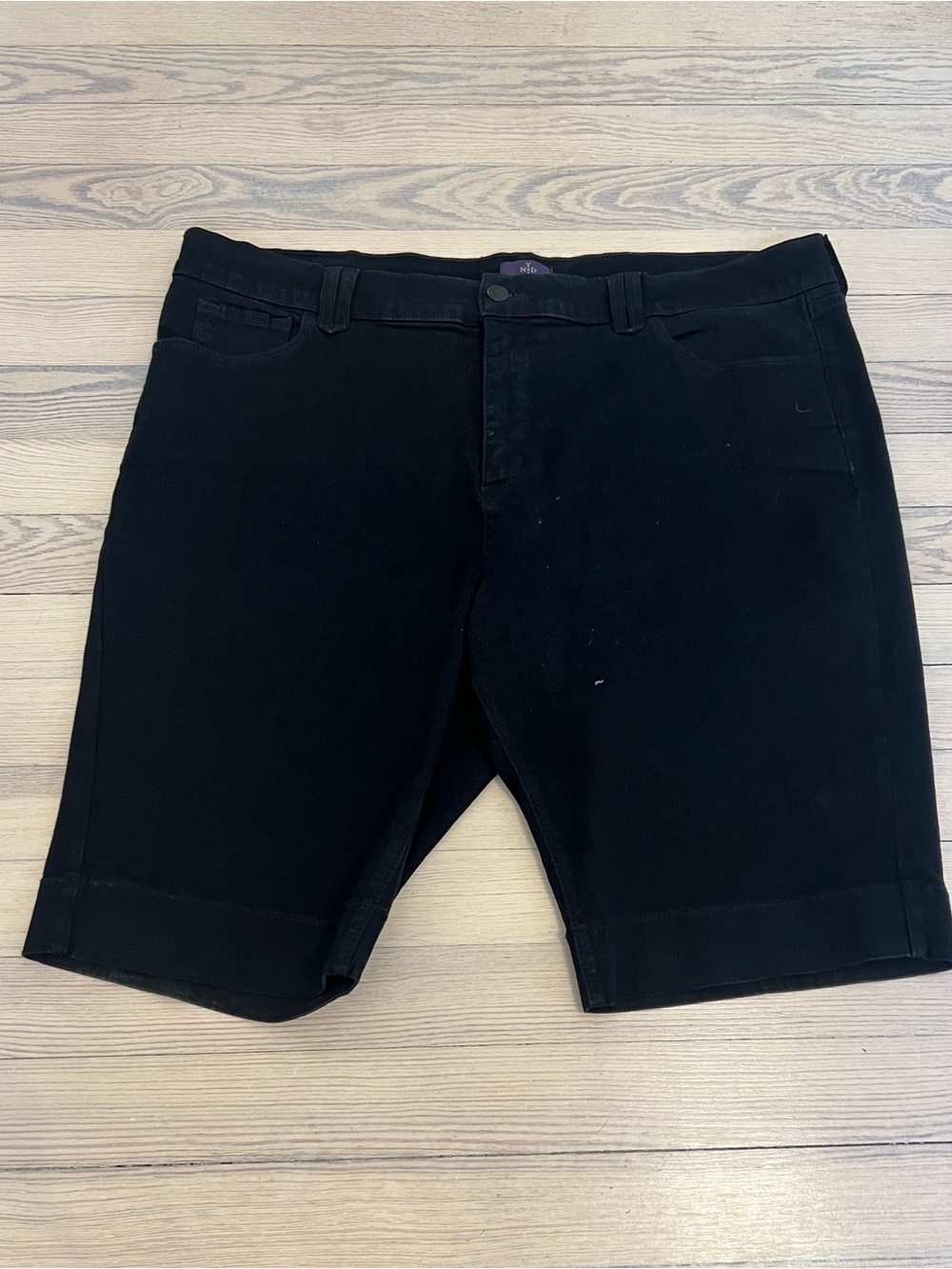 NYDJ Women’s Black Bermuda Denim Shorts Stretch Knee Length Size 18